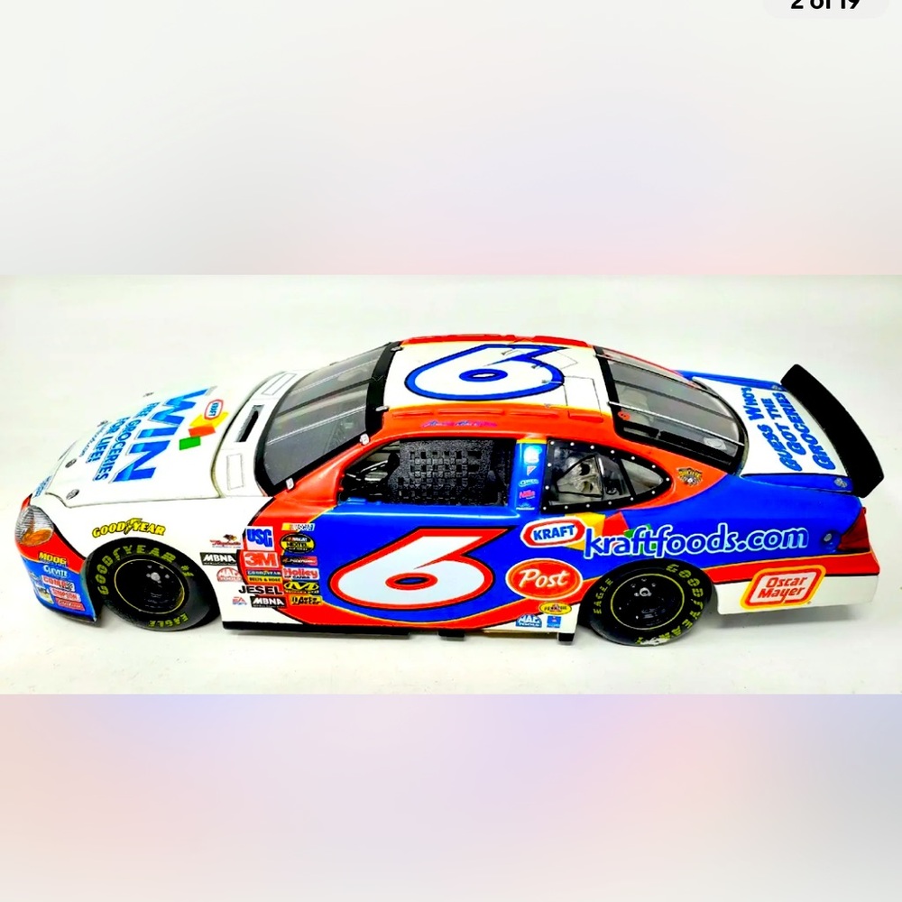 2005 Pit Stop NASCAR Die Cast Replica Car Model
1:24 Scale.